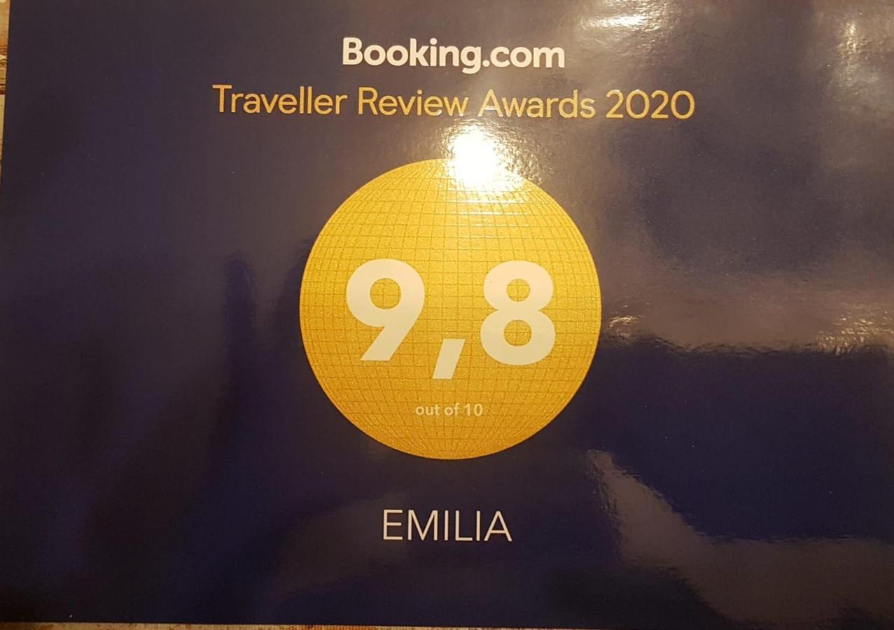 Emilia Apartment Agliano Terme Ngoại thất bức ảnh