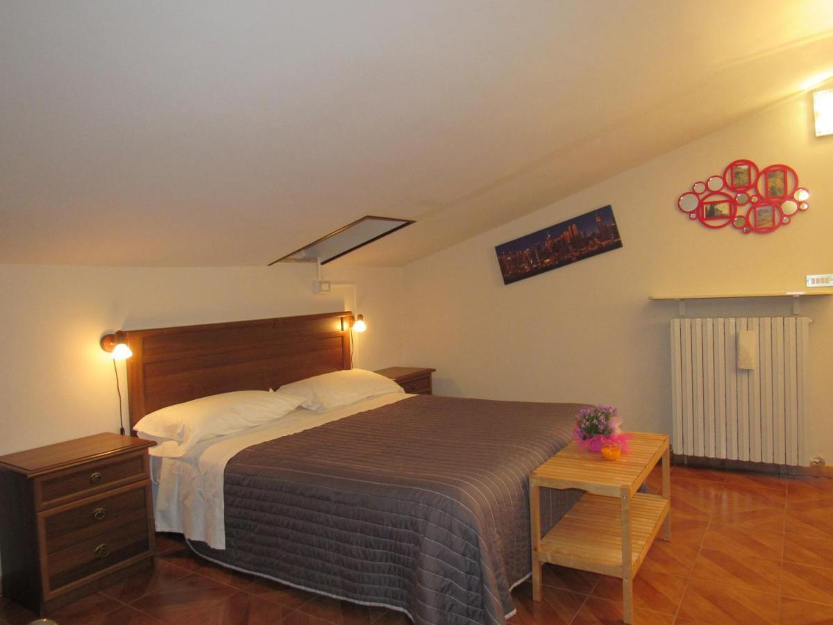 Emilia Apartment Agliano Terme Ngoại thất bức ảnh