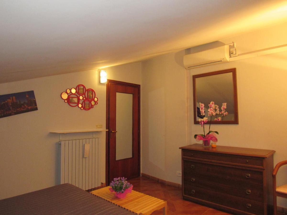 Emilia Apartment Agliano Terme Ngoại thất bức ảnh