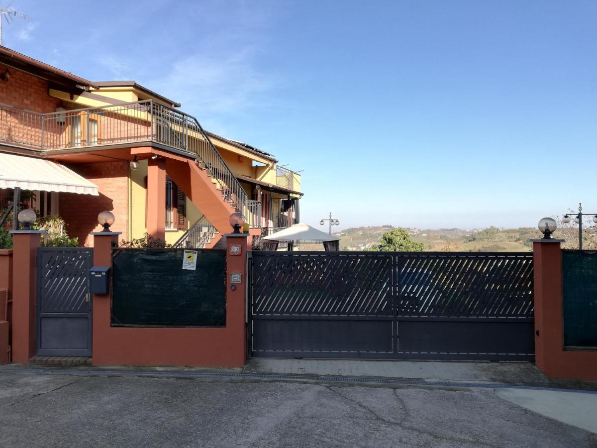 Emilia Apartment Agliano Terme Ngoại thất bức ảnh
